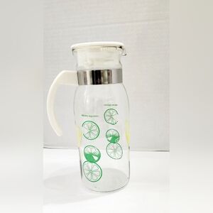 Pyrex Vintage Lemon Lime carafe pitcher